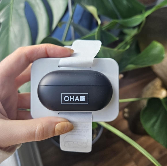 New Beats Solo Buds True Wireless Bluetooth Earbuds - Picture 3 of 10